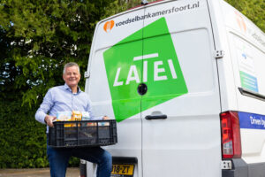 LATEI-medewerker Peter Ridderbosch over bezorgronde voor Voedselbank: ‘Triest dat het nodig is, maar het voelt goed om te doen’