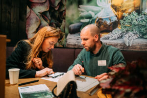 Tuinworkshop zorgt voor inspiratie en enthousiasme bij kopers van BLOS in Arnhem: ‘Groen moet je doen!’